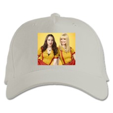 Baseball cap with Print 2 Broke Girls Main Heroes - white