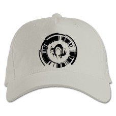 Бейсболка с принтом Метал Джеар Знак - белая