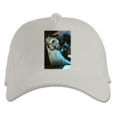 Бейсболка с принтом Портал Робот - белая