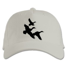 Baseball cap with Print Three Ducks Fly - white