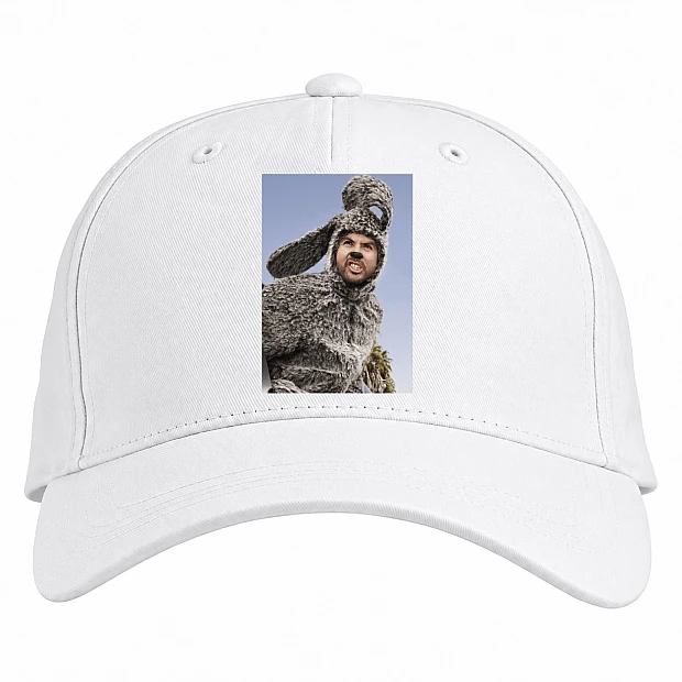 Baseball cap with Print Wilfred Print Hero - white