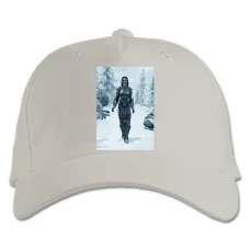 Baseball cap with Print The Elder Scrolls Powerful Woman Hero - white